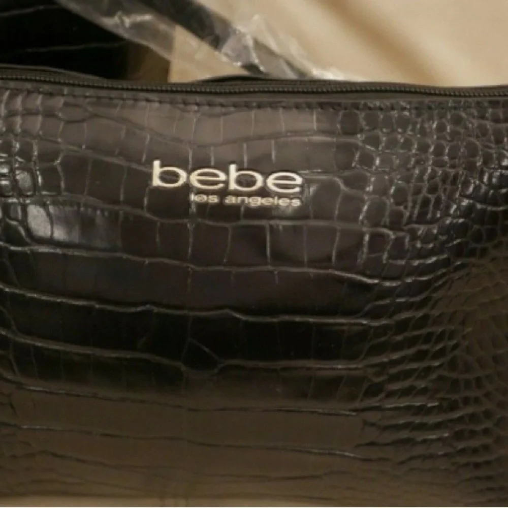 BEBE Black Faviola Stamped Croco Tote Purse w/Matching Pouch. EUC